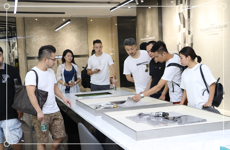 設計師大咖們參觀博德展廳 (3)_副本.jpg