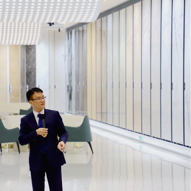 �����մɷ�ɽ����չ�d���b����ح��չ�V���O(sh��)Ӌ�܈A�M�չ�