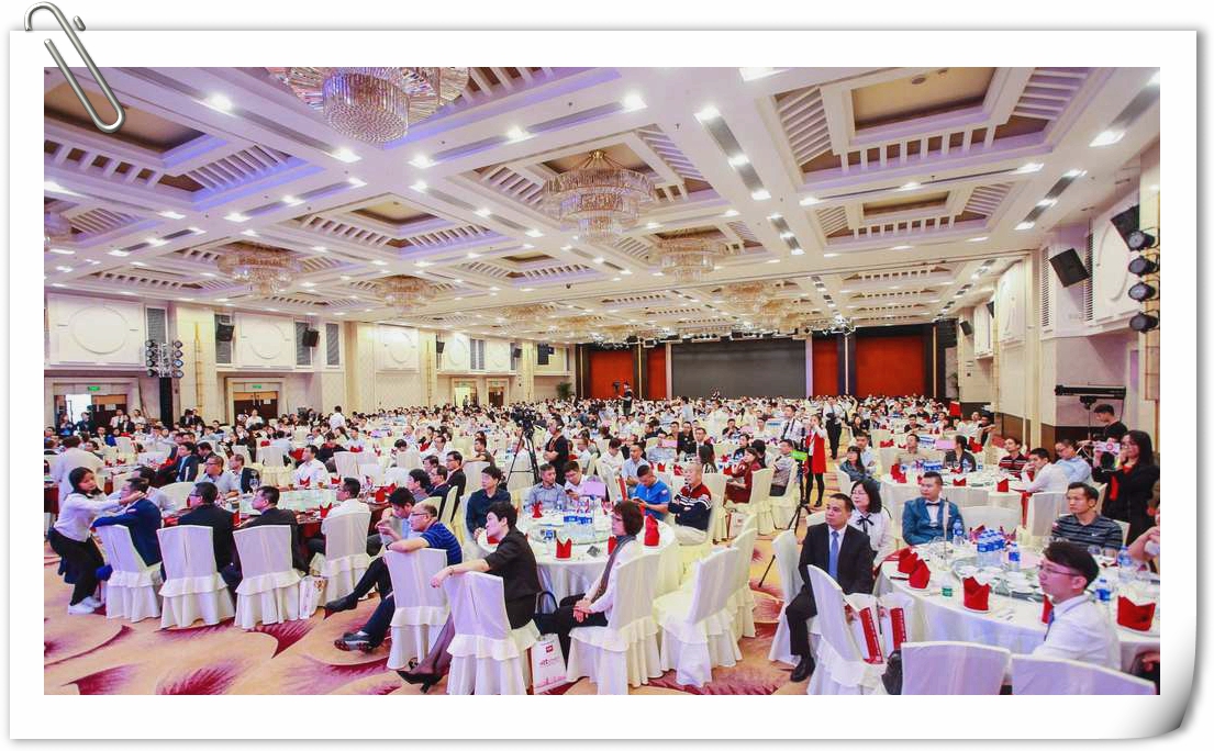 盛典現(xiàn)場 高朋滿座2_副本.jpg